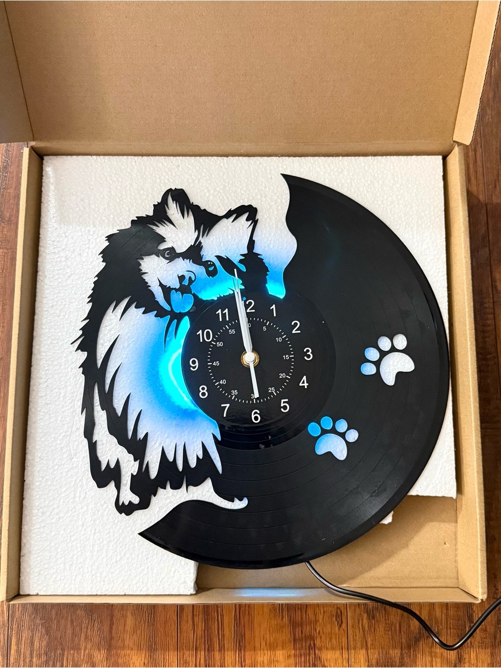 LED Wall Clock with Remote Control-NEW - Picture 4 of 10
